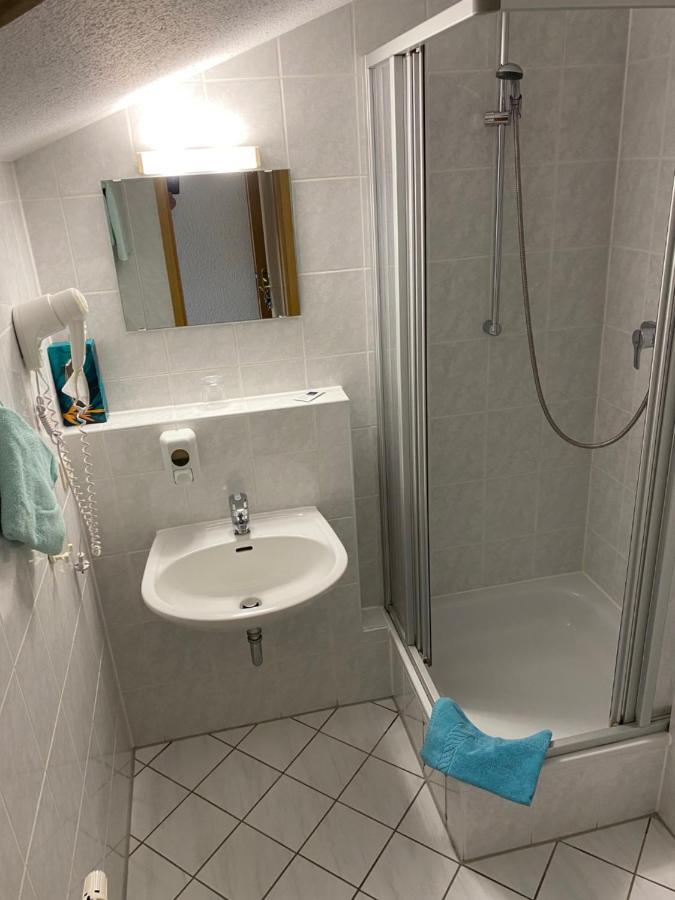 Hotel Janssen Bodenheim Exteriör bild