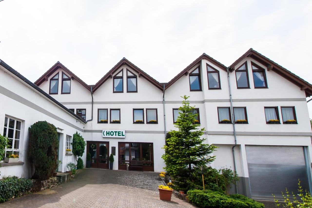 Hotel Janssen Bodenheim Exteriör bild