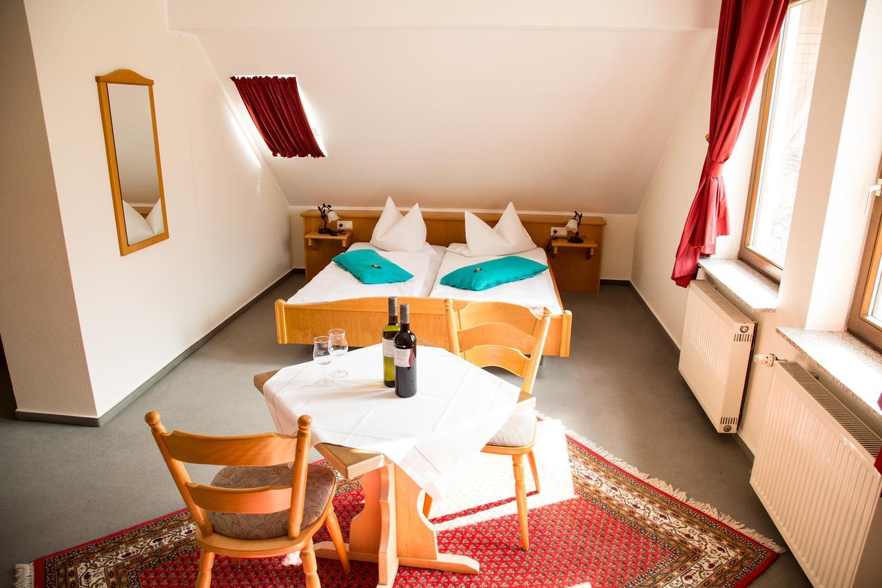 Hotel Janssen Bodenheim Exteriör bild
